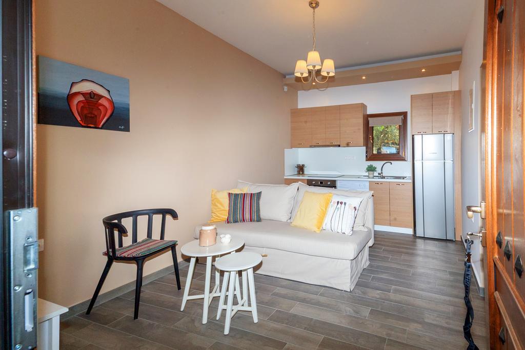 Kissos Apartments Vourvourou Extérieur photo