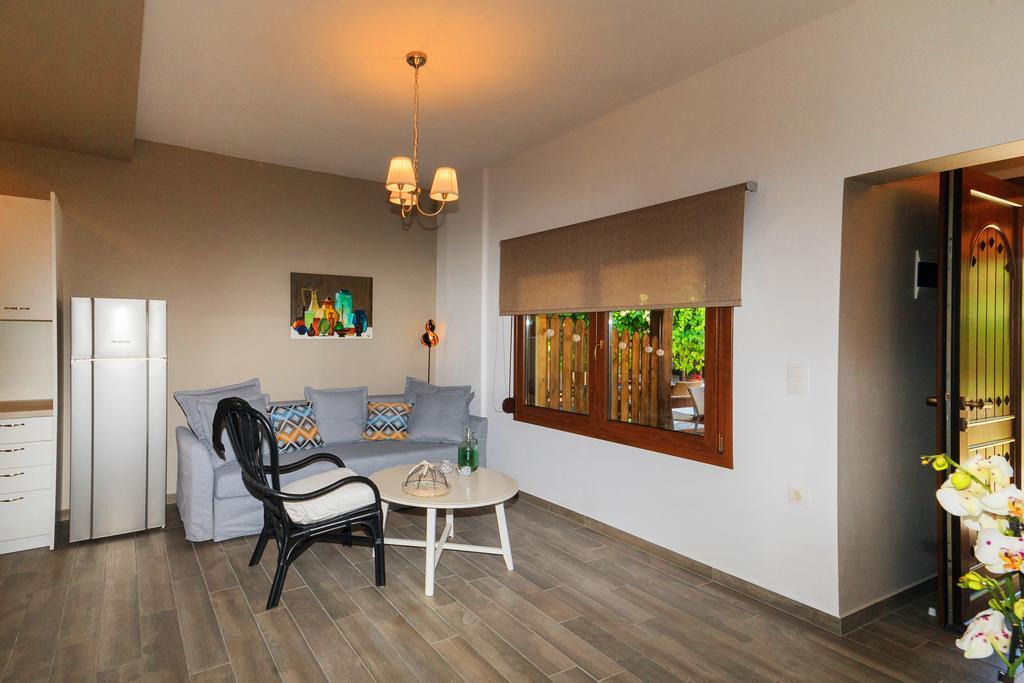 Kissos Apartments Vourvourou Extérieur photo
